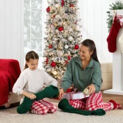 Best Choice Products 9 Ft. Pre-Lit Incandescent Snow Flocked Pencil Artificial Christmas Tree With 500 Clear Lights -Northlight Shop best choice products pre lit christmas trees sky6382 1f 1000