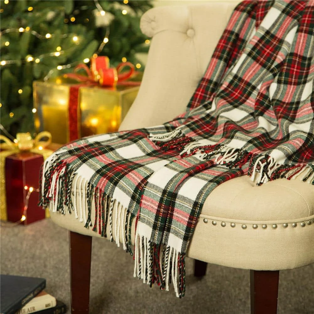 60 In. L Lodge Plaid Woven Throw 2 60 In. L Lodge Plaid Woven Throw - Image 2