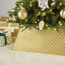 25.75 In. L Trapezoid Gold Metal Weave Tree Collar -Northlight Shop glitzhome christmas tree collars 2010600066 44 1000