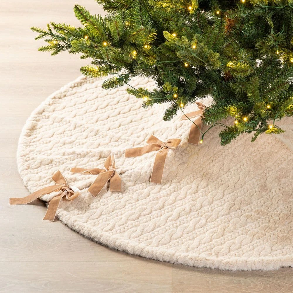 60 In. D Deluxe Reversible Milk Coffee Twisted Faux Marten Fur/Korean Fleece Christmas Tree Skirt 7 60 In. D Deluxe Reversible Milk Coffee Twisted Faux Marten Fur/Korean Fleece Christmas Tree Skirt - Image 7