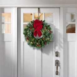 16.5 In. Artificial Antique Brass Adapt Top And Bottom Adjusting Wreath Hanger -Northlight Shop haute decor wreath hangers awh404 31 1000