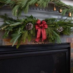 18 In. Holiday Greens Bough Bundle Fraser Fir (1-Pack) -Northlight Shop metrolina greenhouses fresh christmas plants 5333 44 1000