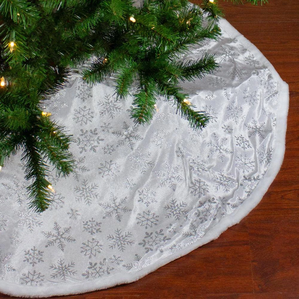 Northlight 48 In. Silver And White Snowflakes Christmas Tree Skirt 3 Northlight 48 In. Silver And White Snowflakes Christmas Tree Skirt - Image 3
