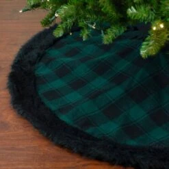 Northlight 48 In. Green And Black Plaid Christmas Tree Skirt With Faux Fur 9 Northlight 48 In. Green And Black Plaid Christmas Tree Skirt With Faux Fur -Northlight Shop northlight christmas tree skirts 34316566 31 1000