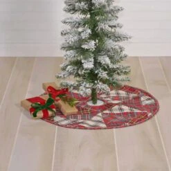 21 In. Peyton Tomato Red Traditional Christmas Decor Mini Tree Skirt -Northlight Shop vhc brands christmas tree skirts 32012 31 1000
